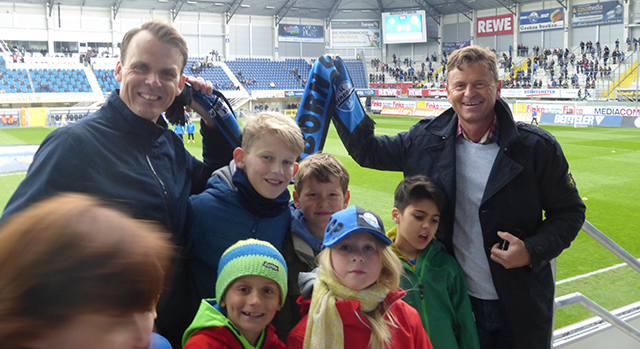 Jugend-besucht-Fußballspiel_04-2017_BR_Slider