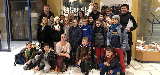 Schwimmen-und-Wettrutschen-in-der-Westfalen-Therme